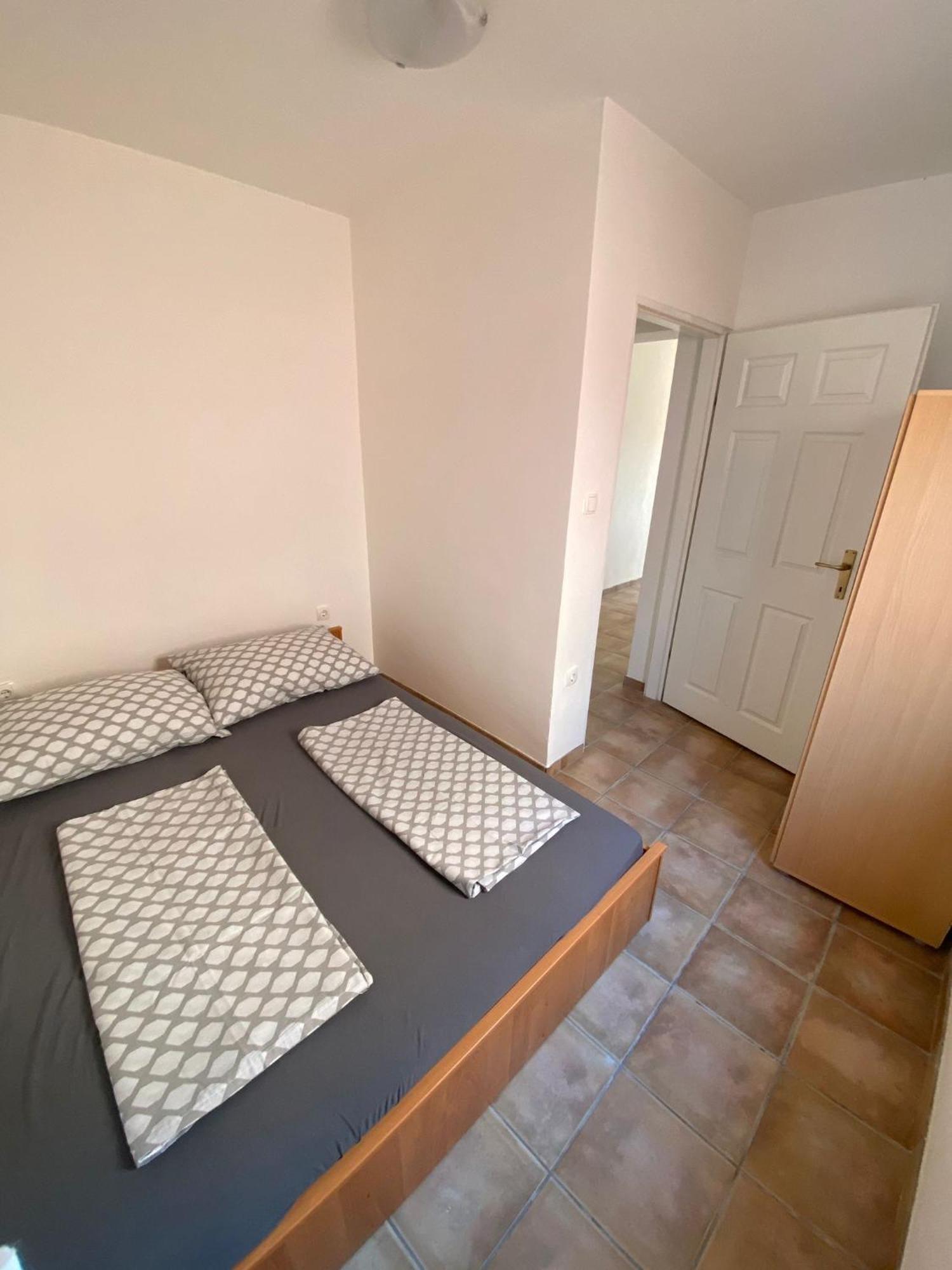 Apartments Dalmatia Светий Петар Номер фото