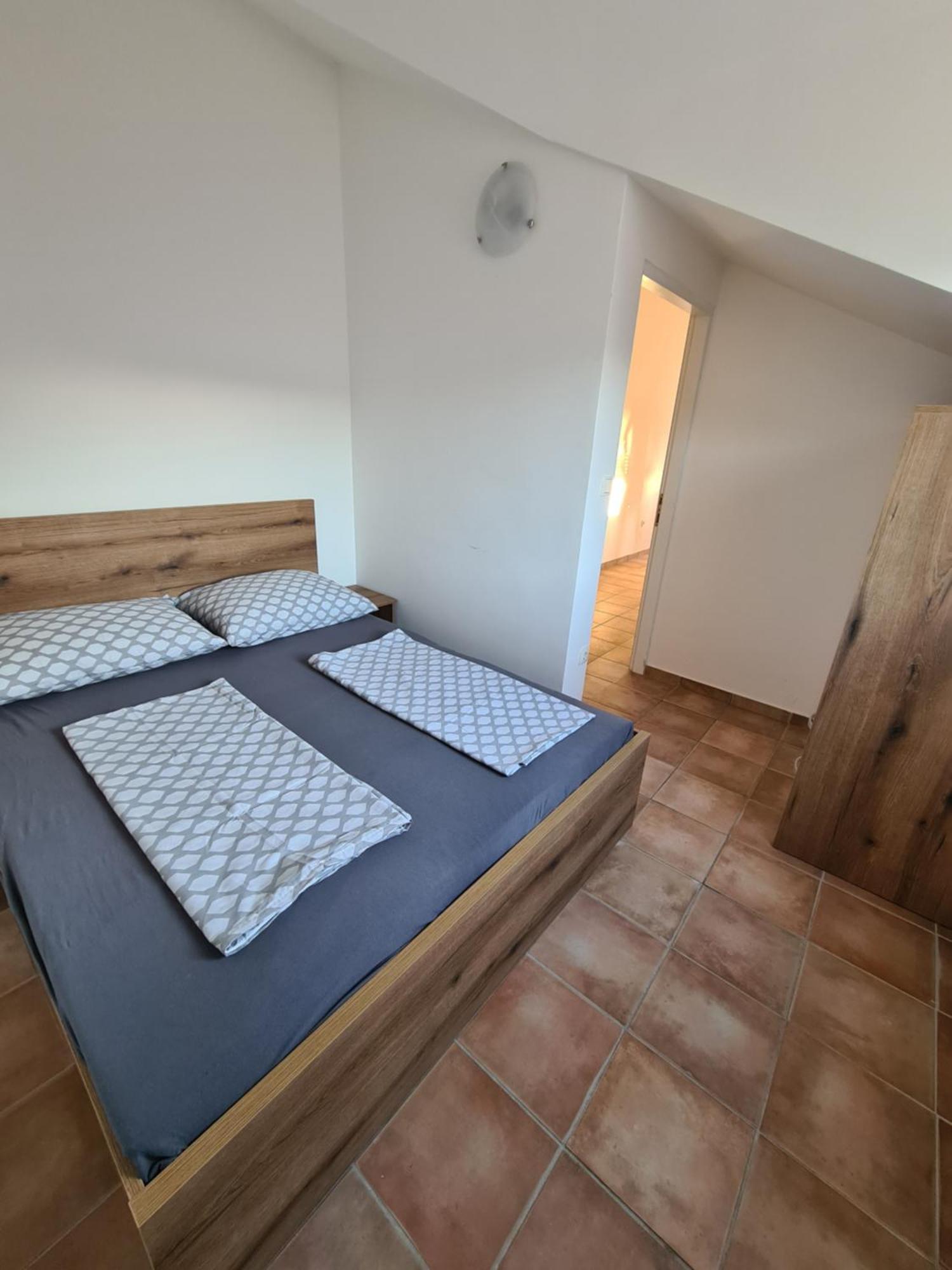 Apartments Dalmatia Светий Петар Номер фото